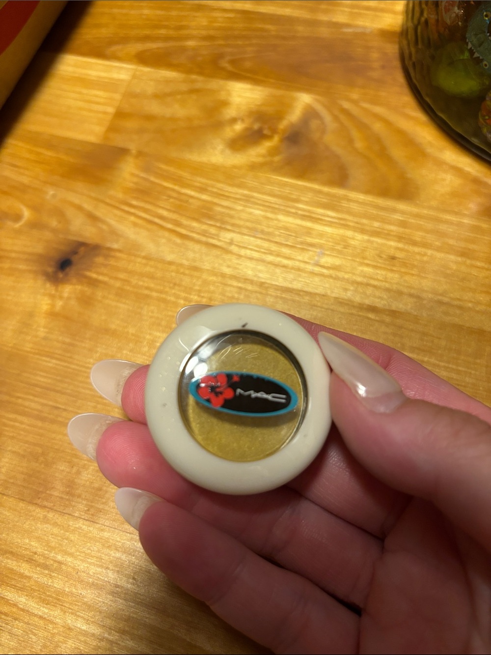 MAC Cosmetics Bright Gold Single Eyeshadow